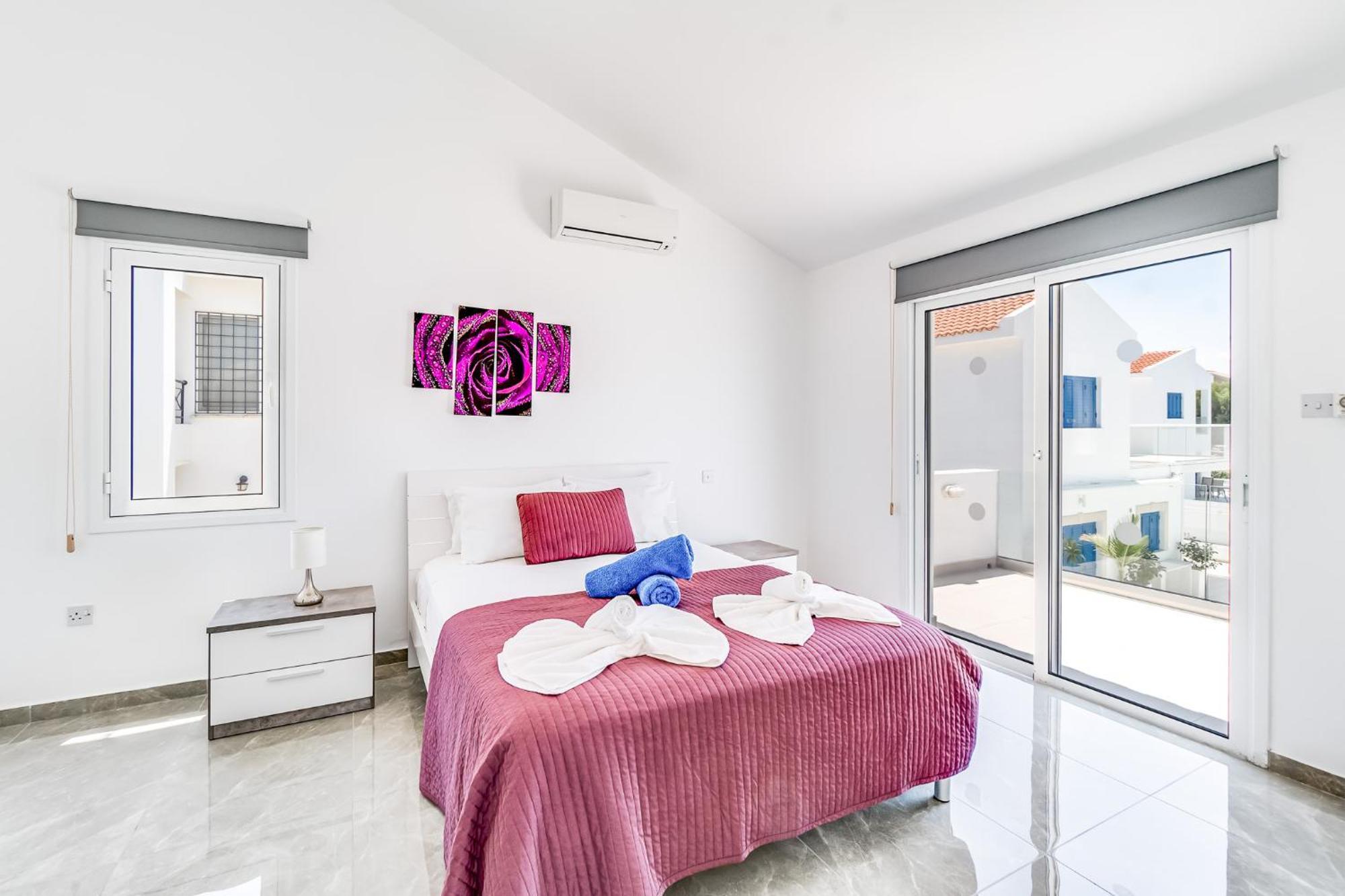 Beach Front Aqua Marina By Ezoria Villas Paralimni Exterior foto